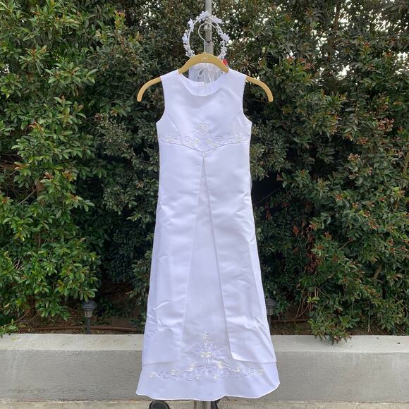 David’s Bridal Flower Girl/ Jr Bridesmaid Dress with Veil - Picture 1 of 14